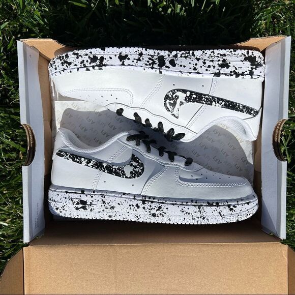 NIKE KID'S Custom Air Force 1 Black & White Splatter Sneakers NWB - Picture 6 of 7